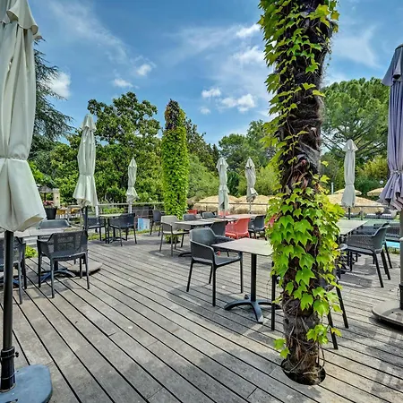 Western Sevan Parc מלון 4*
