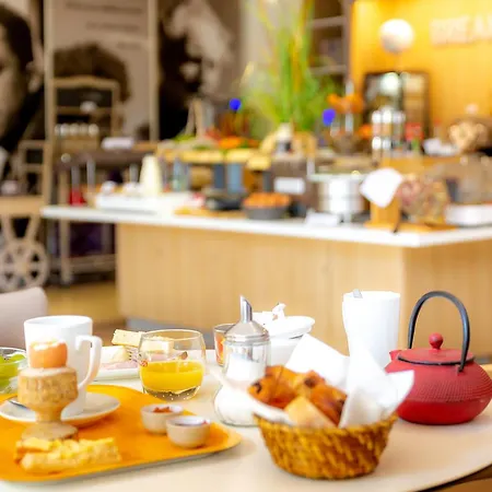 Western Sévan Parc 4*